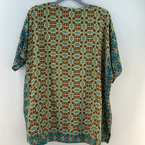 Sundance Short Sleeve Silk Top - Picture 6 of 7
